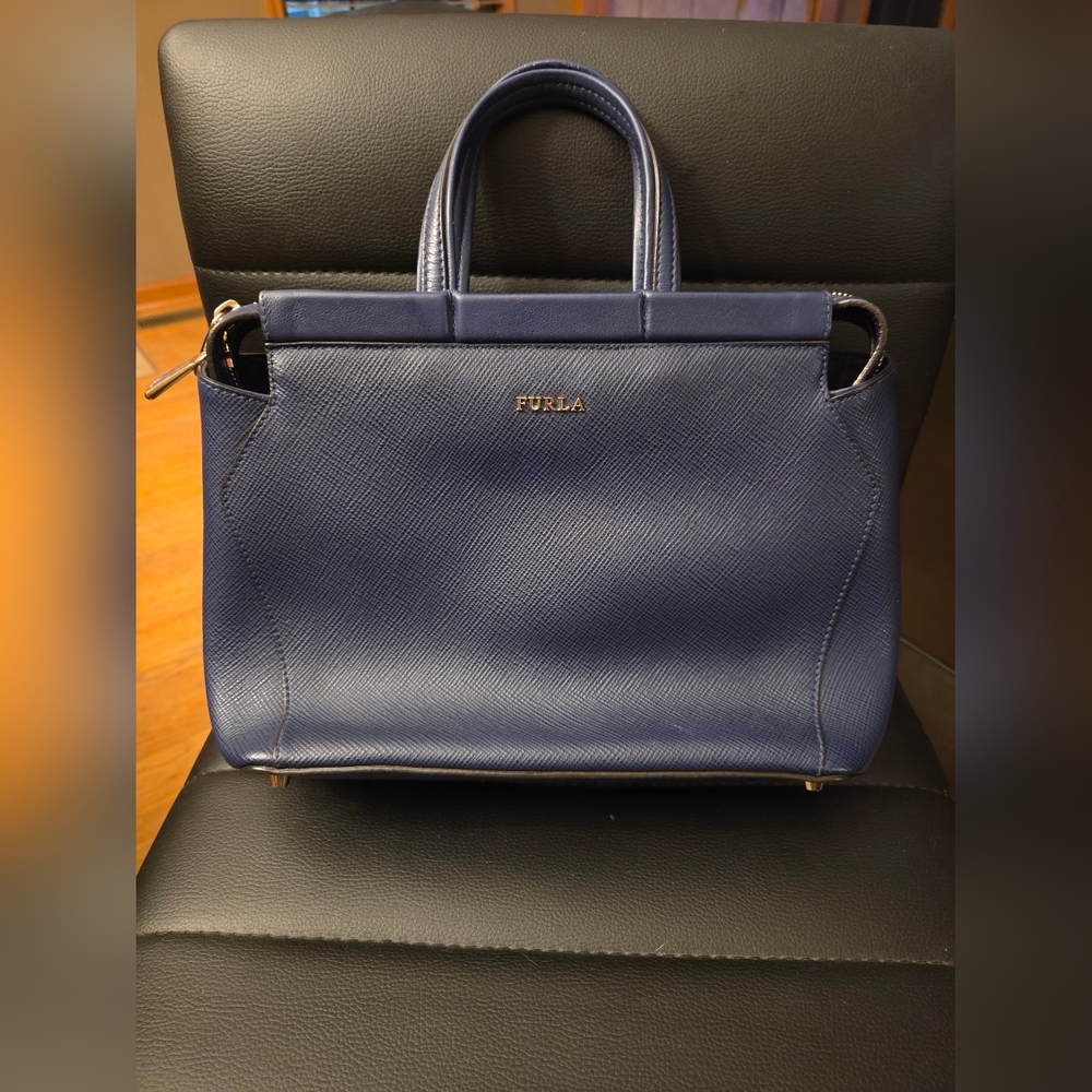 Authentic Furla Navy Blue Leather Small Talia - Picture 2 of 12
